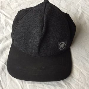 Mammut wool blend strapback hat L/XL